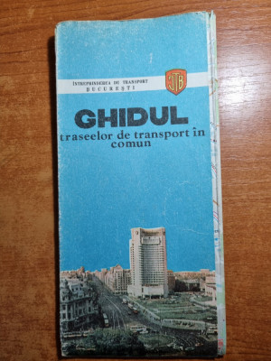 bucuresti - ghidul traseelor de transport in comun - august 1982 -dim. 66/46 cm foto