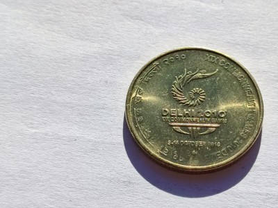 528. Moneda India 5 rupees 2010 (19th Commonwealth Games - Delhi 2010) foto