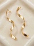 Cumpara ieftin Cercei Lungi din Argint 925 Placati cu Aur cu Design Spiralat Flowing Ribbon , Opulenta E i Dinamica Moderna