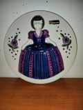 Placa aplica ceramica veche de perete mov albastru Deco Helsingborg Suedia B.Johansson Fata care dansează