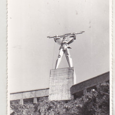 bnk foto - Monumentul Energia - Vidraru