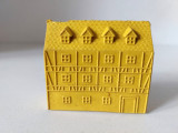 Jucarie vintage casa de cauciuc plin, galben, 5x6x2cm,