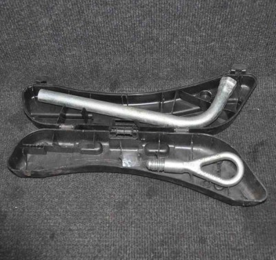 Cheie de piulițe roata AUDI A4 8EC, B7 2007 OEM: 8E0012111A 2230954 foto