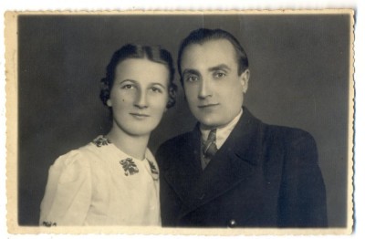 AD 1559 C.P.VECHE -SOTI IN TINUTA DE EPOCA-MIHAI SI BERTA 1947-FOTO SIC-GALMEANU foto