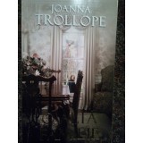 Joanna Trollope - O alta familie (Editia: 2011)