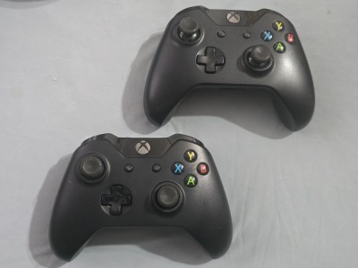 Kit controllere manete Wireless Xbox One - Model 1537 foto