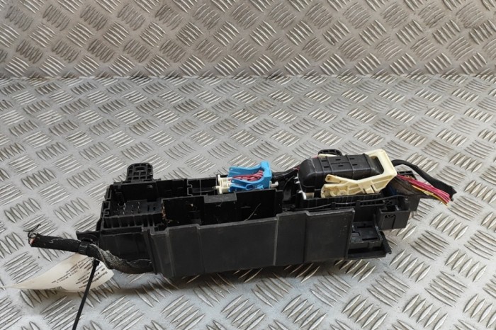 Modul panou de siguranțe TESLA MODEL S 2018 OEM: 1094405-00-D | 31874459