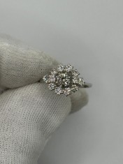 INEL AUR ALB 18K + 1 Diamant = 0.40CT + 12 Diamante = 0.60CT - 4.8g. - Deosebit! foto