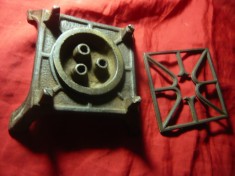 Gratar- Dispozitive fonta pt cuptoare vechi , dim1=13,5x13x5 ,dim.2=10,3x10,3cm
