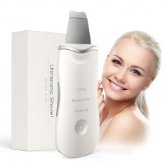 Aparat Cosmetic Skin Scrubber, Peeling Exfoliator Facial, Multi-Functional Face Lifting Beauty Machine, White, Perfect foto