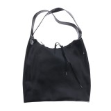 Geanta shopper neagra cu design minimalist