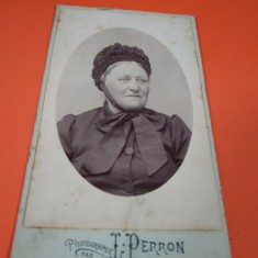 FOTO PORTRET FEMEIE 1901 VECHI PE CARTON GROS 10 / 7 CM DE COLECTIE RARA!