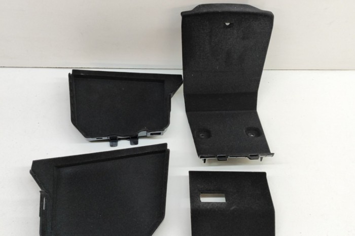 Ornament consola centrală BMW X7 G07 2022 OEM: 9868440,9868441,9868438,9868439 24983153