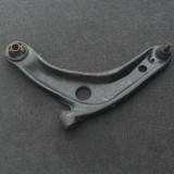 Braț inferior st&acirc;nga față TOYOTA YARIS _P13_ 2013 1691482