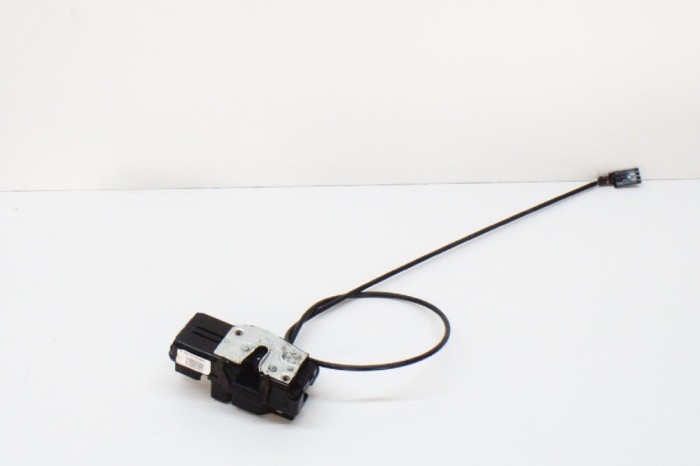 &Icirc;ncuietoare ușă dreapta spate TESLA MODEL S 2014 OEM: 6008914-00-D 11554202