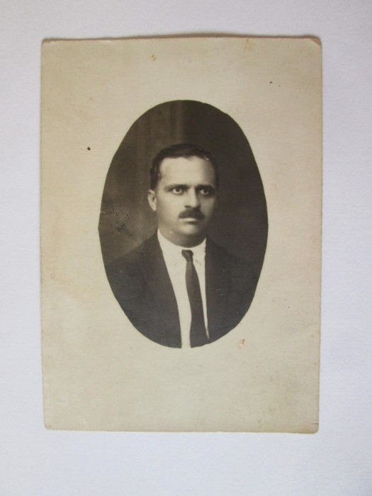 Rara! Dovada identitate foto 87 x 62 mm stampilata si semnata de seful politiei