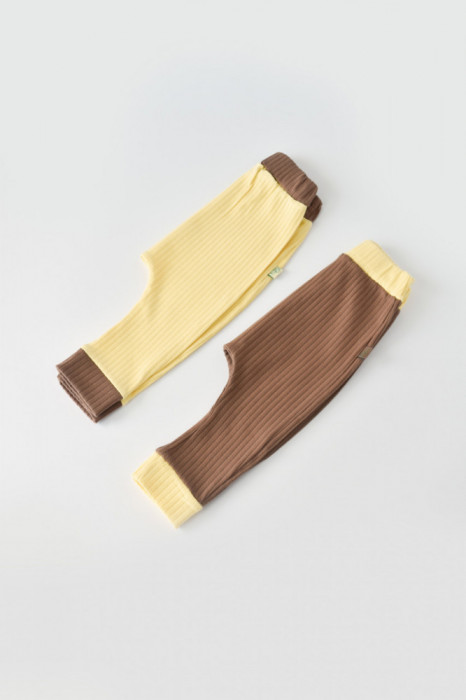 Set 2 pantaloni Ribana Bebe Unisex din bumbac organic si 5%elastan - Vanilie/Maro BabyCosy (Marime: 9-12 luni)
