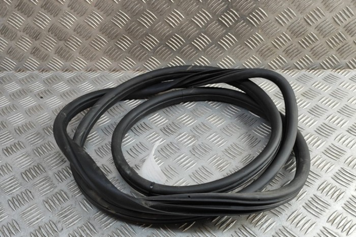 Garnitura ușă st&acirc;nga față KIA CEE\&#039;D Hatchback CD 2023 OEM: 82110-J7000 | 31975377