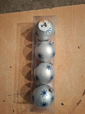 Set 4 globuri pom craciun foto