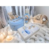 Cumpara ieftin Set Trusou Botez si Lumanare, 9 Piese, cu Ursulet, Baby Blue, din Catifea - TB240