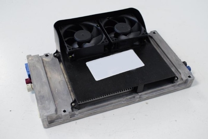 Alt modul de control TESLA MODEL X 2017 OEM: 1078321-00 3635506