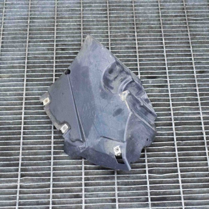 Scut motor dreapta spate BMW 1 F21 2014 OEM: 8055220