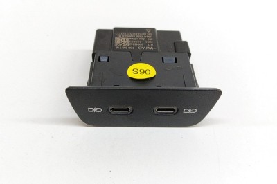 USB VW T-ROC A11 2023 OEM: 2G6035718 25451249 foto