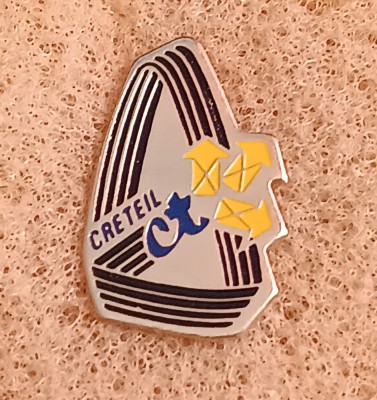 QW9 L 13 - insigna - tematica reclama - Creteil foto