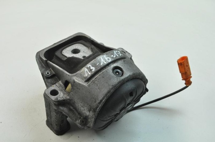 Suport motor st&acirc;nga AUDI A6 4F2, C6 2008 10016942