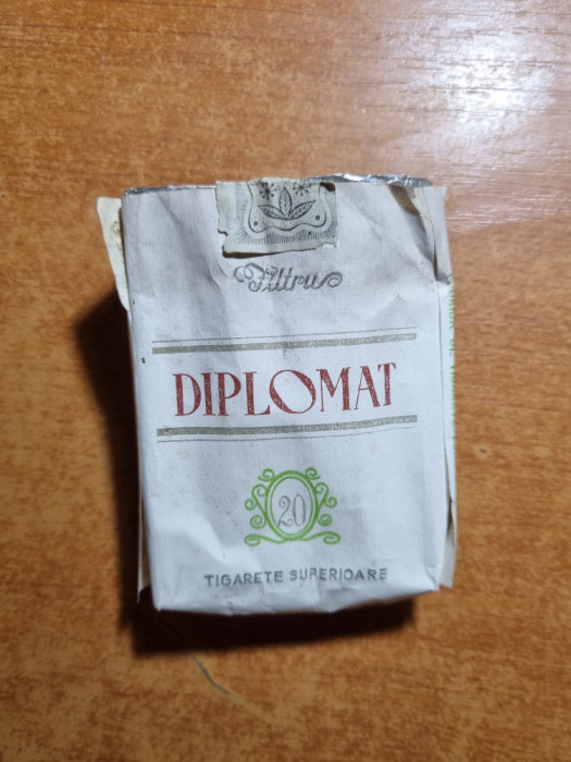 pachet tigari de colectie - diplomat - din anii &#039;60 - &#039;70 - nu contine tigari