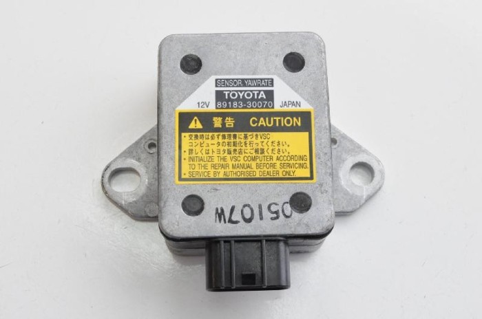 Senzor de accelerație LEXUS GS III GRS19_, UZS19_, URS19_ 2007 OEM: 89183-30070 2244410