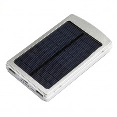 Baterie cu incarcare solara Solar Charger, 2 x USB, 20.000 mAh, 20 x LED, functie lanterna foto