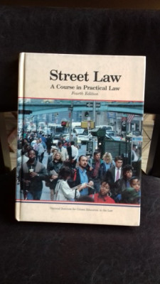 STREET LAW. A COURSE IN PRACTICAL LAW foto