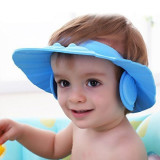 Sapca reglabila de dus sau tuns cu cozoroc si protectie urechi pentru copii 0 &ndash;