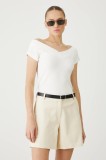 Medicine pantaloni scurti culoarea bej, neted, medium waist