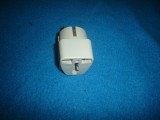 ADAPTOR DE LA PRIZA DE ANGLIA PENTRU PRIZA DE ROMANIA