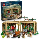 LEGO&reg; Harry Potter&trade; - Castelul Hogwarts&trade;: Lectia de ierbologie 76445, 390 piese