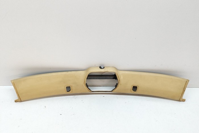 Ornament superior parbriz PORSCHE 911 Cabrio 996 2005 OEM: 99655505902,996.555.059.02,99655505903,996.555.059.03 | 27980242