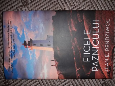 Fiicele paznicului Jean E. Pendziwol foto