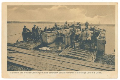 2038 - Romania, soldati debarcand intr-un port dunarean - old postcard - used foto