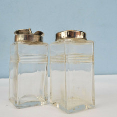 Lot de 2 recipiente pentru sare si piper din sticla perioada Art Deco DRGM