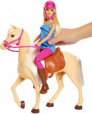 Set papusa cu cal Barbie foto