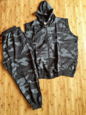 COMPLEU CAMUFLAJ ,MASURI FOARTE MARI 5XL-6XL ,PENTRU GRASI SI GRASUTI. foto