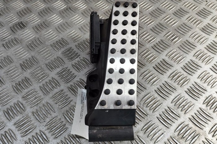Pedala de accelerație MERCEDES-BENZ E W213 2018 OEM: A2133001000,A2C73661103 30739575
