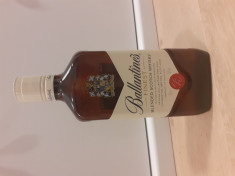 Whisky ballantines 0.7 litri foto