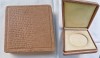 Cutie de LUX, veche, pentru prezentare, depozitare insigna, decoratie, placheta, medalie dimensiune 6 cm