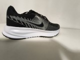 Adidasi Nike model Run Defy
