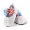 Pantofiori albi sidefati cu floricele (Marime Disponibila: 6-9 luni (Marimea 19