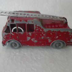 bnk jc Matchbox 9c Merryweather Marquis Fire Engine