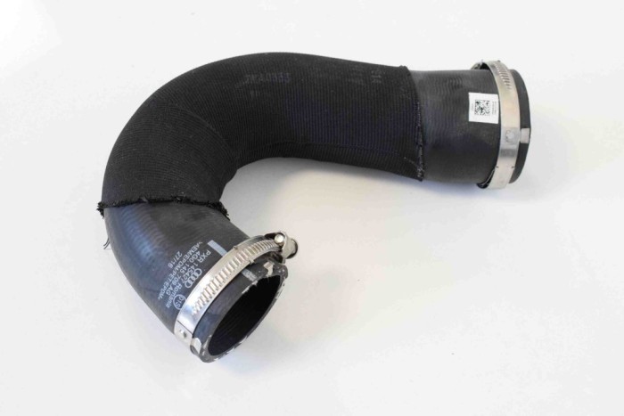 Furtun intercooler dreapta AUDI A6 4G2, C7, 4GC 2016 OEM: 4G0145709